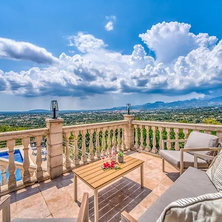 Hébergement de vacances With Panaromic Views In Mallorca Inca (Mallorca)
