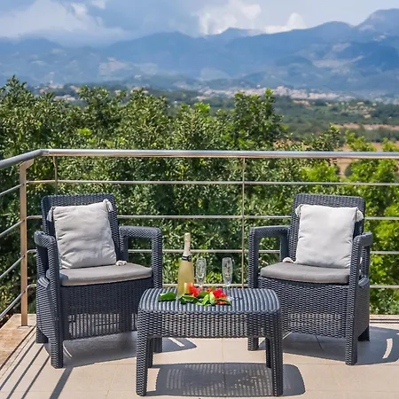 With Panaromic Views In Mallorca Tatil Evi